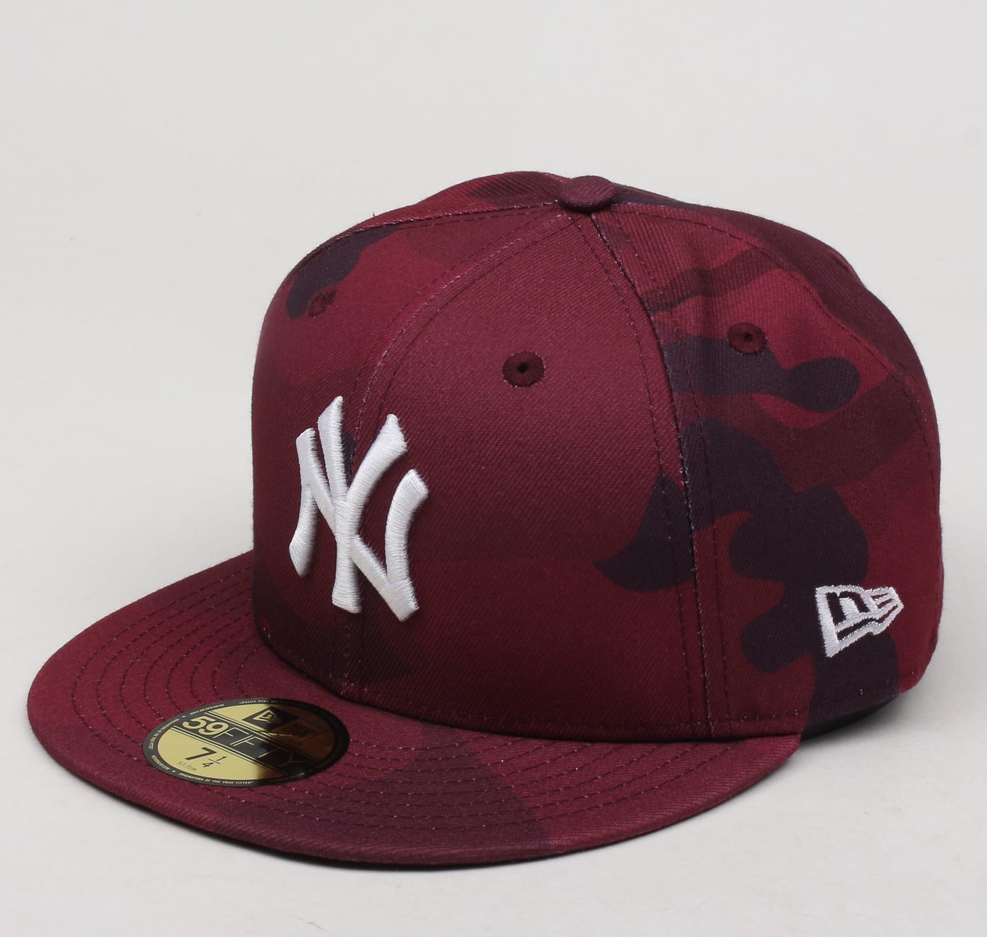 Kšiltovka New Era 5950 MLB Essential Camo Color NY camo vínová / vínová
