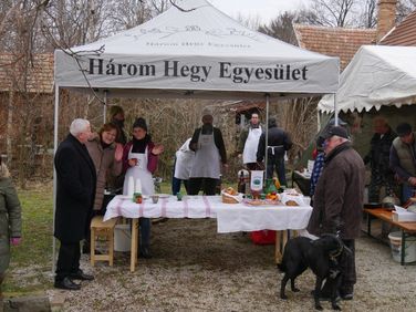 Egészségnap és  III.Töpörtyűsütő- és forraltborfőző verseny (A rendezvény részben pályázati forrásból valósult meg) 