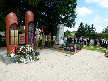 Hősök és áldozatok napi megemlékezés
