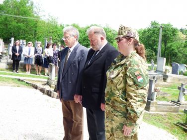 Hősök és áldozatok napi megemlékezés