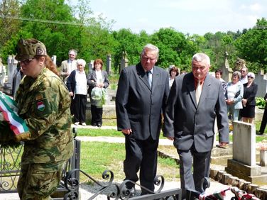 Hősök és áldozatok napi megemlékezés