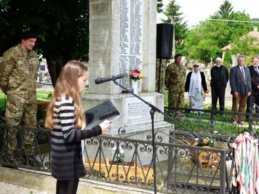 Hősök és áldozatok napi megemlékezés