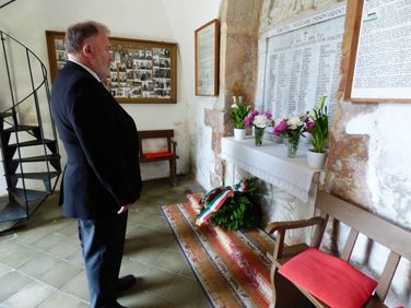 Hősök és áldozatok napi megemlékezés