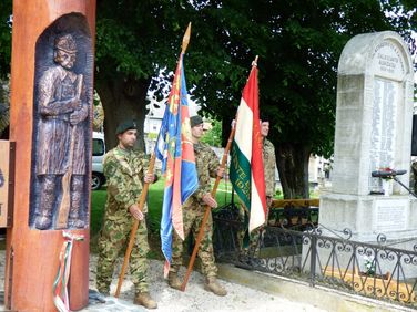 Hősök és áldozatok napi megemlékezés