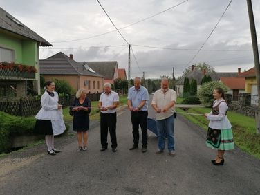 Ádám utca átadása