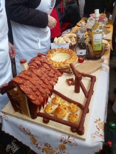 Rezi kolbásztöltő verseny