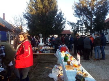 Töpörtyűsütő- és Forraltborfőző verseny