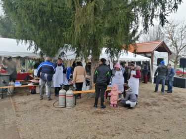 IV. Töpörtyűsütő és forraltbor főző fesztivál