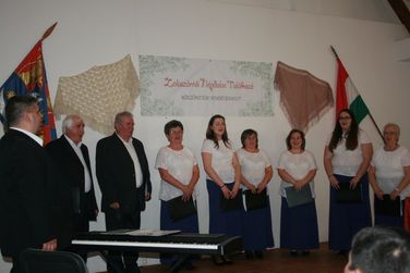 Pávakörök találkozója