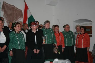 Pávakörök találkozója