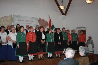 Pávakörök találkozója