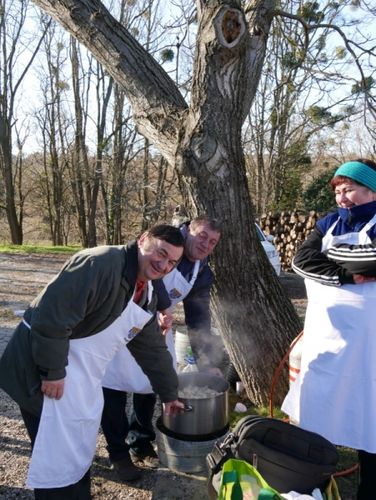 Töpörtyűsütő- és Forraltborfőző verseny