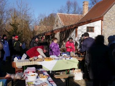 Töpörtyűsütő- és Forraltborfőző verseny