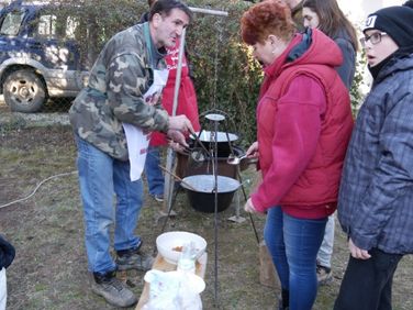 Töpörtyűsütő- és Forraltborfőző verseny