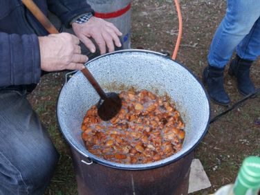 Töpörtyűsütő- és Forraltborfőző verseny