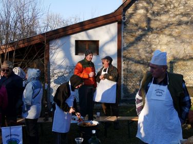 Töpörtyűsütő- és Forraltborfőző verseny