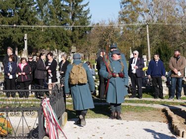 I. világháborús emlékmű avatás - a Szárnyak Alapítvány megemlékezése